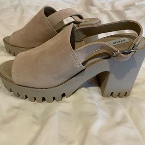 Steve Madden Chunky Heel Nude Suede Sandals US 6